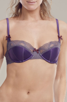 Falling in Love Beere Balconette BH